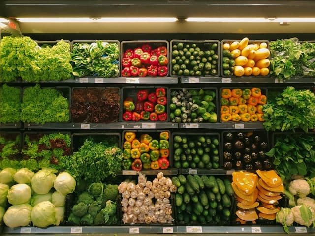 Superfoods: What to Eat and What to Avoid for Optimal Health