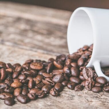 Coffee vs. Tea: Health Benefits and Side Effects Explained